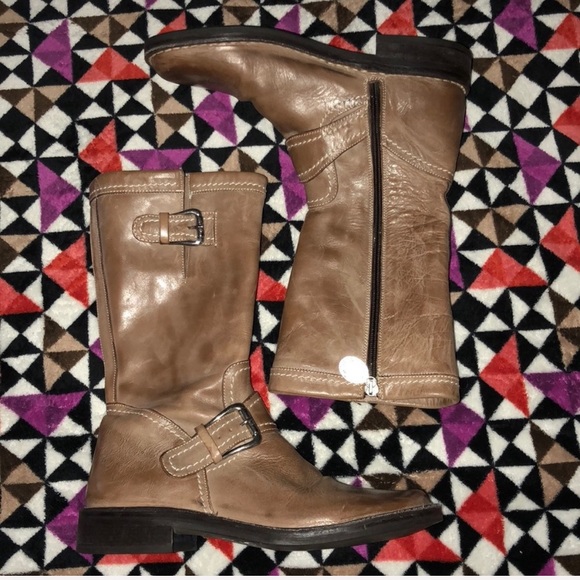 Donald J Pliner size 8 M Leather Boot - Picture 3 of 7